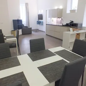 Re Federico Ferienhaus Palermo